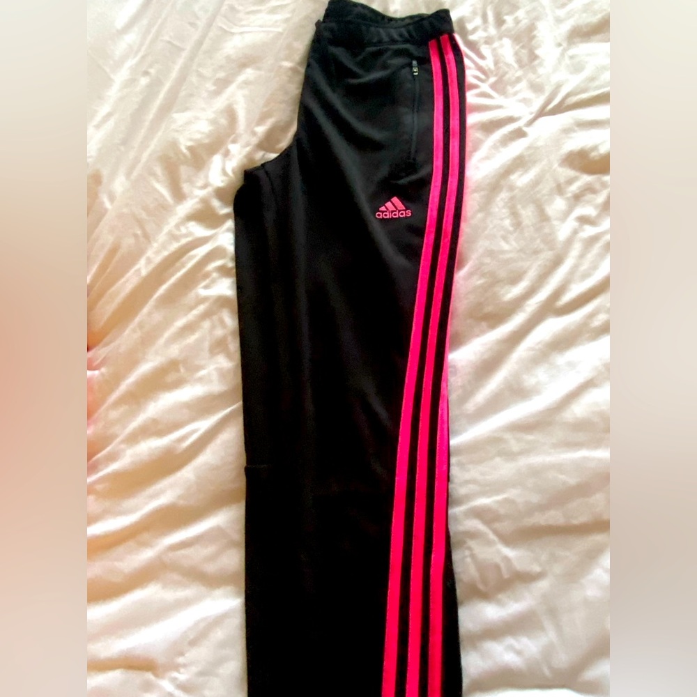 Trackpants